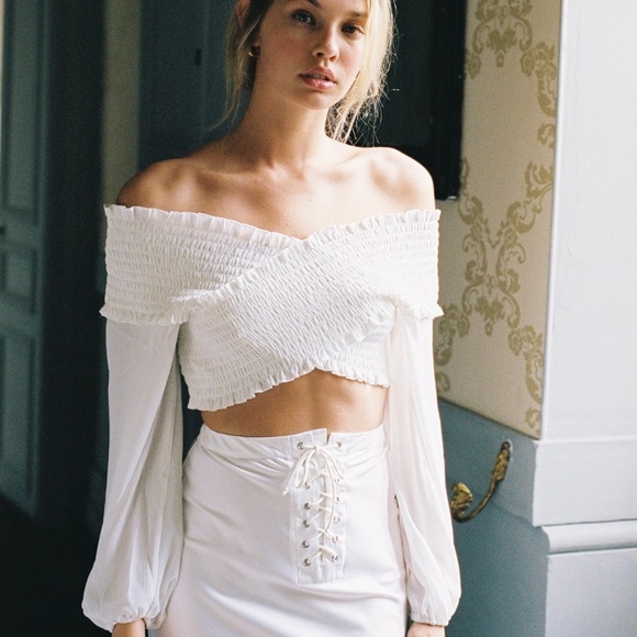 With Jéan frances white top - Picture 2 of 5